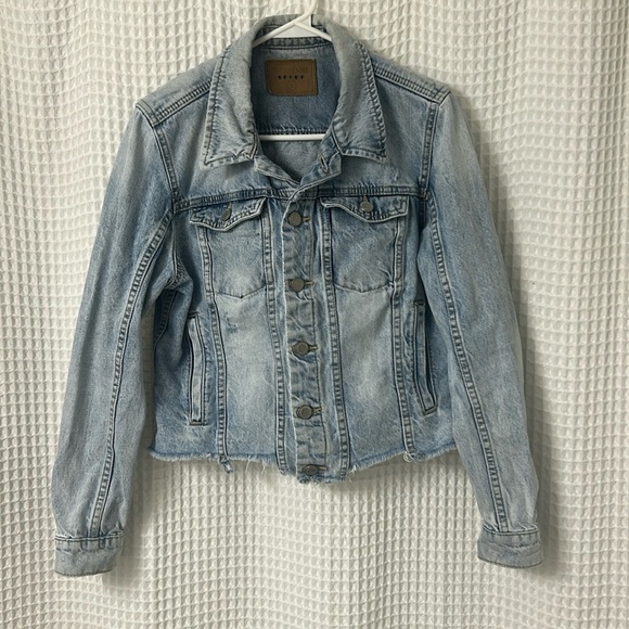 BlankNYC Distressed Cropped Denim Jean Jacket in Light Blue Large - Picture 1 of 9